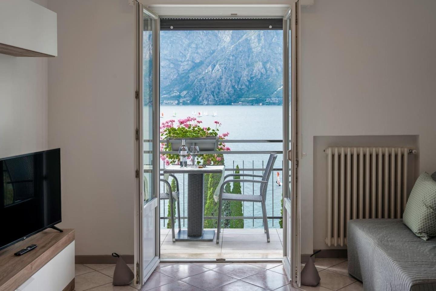 Finestra Sul Lago Malcesine Apt Riva Eksteriør bilde